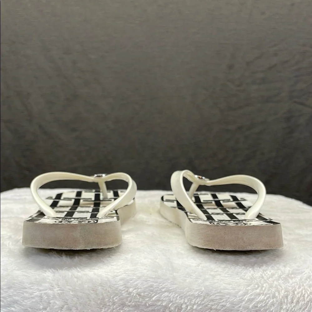 Tory Burch White Girls Slippers‎ Luxurious Comfort